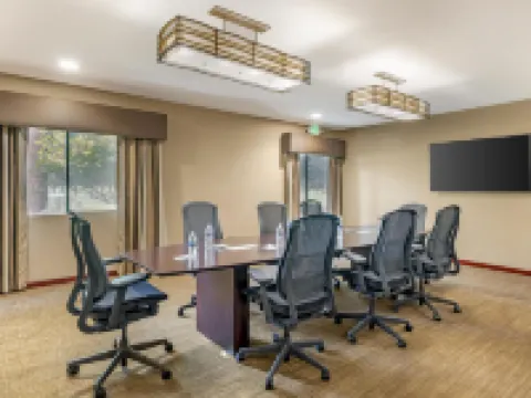 Best Western Plus Plaza by the Green Hotels in Kent