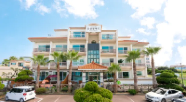 Ocean Palade Hotel イホ・ビーチ周辺のホテル