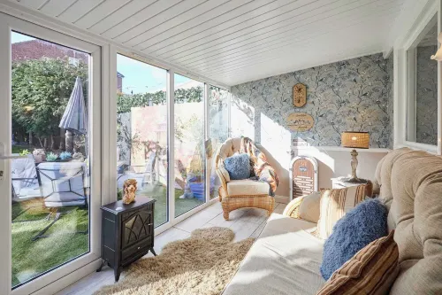 Host Stay The Cheeky Squirrel Hotels in Wallasey