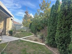 Spacious,Brand New 4-Bedroom House, Sleeping Upto 12 in Lodi with AC,Heat &WiFi.