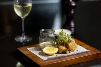 Atura Albury - breakfast