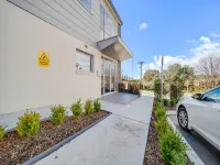Tranquil Apartment in Green, Well Connected Suburb