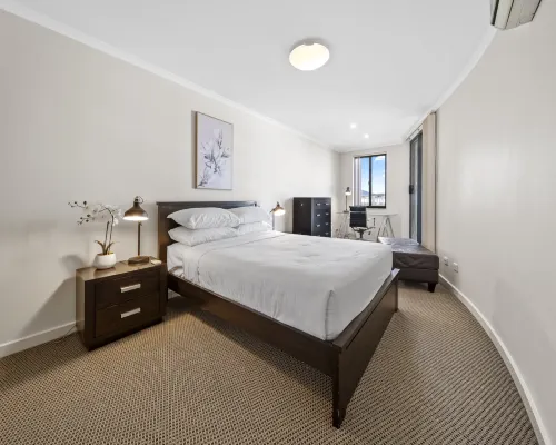 Inner-City 2-Bed with Parking, Pool, Gym & BBQ 브레던 호텔