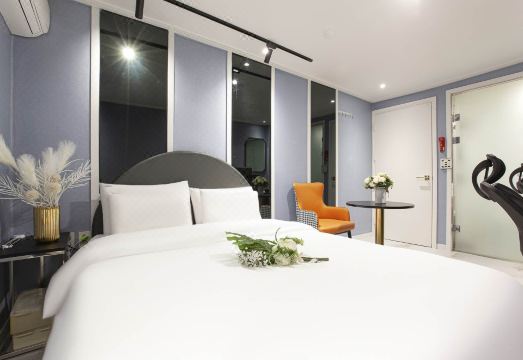 호텔 로비 및 전경