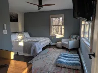 Quiet Home in the woods Hotels in Baileys Harbor