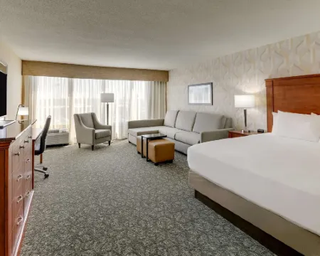 Drury Inn & Suites Marion Hotels in Marion