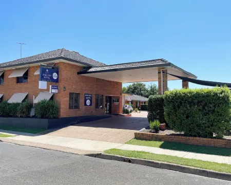 Adelong Motel Hotels in Narrabri