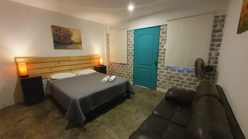 더 업사이클드 호스텔 이카 호텔