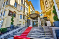 Crowne Plaza ISTANBUL - OLD CITY by IHG Hotel in zona Laleli camii
