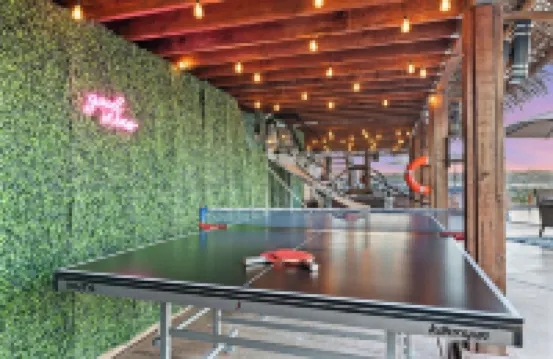 Zen Hilltop Estate : Heated Infinity Pool, Spa, 360° SoCal Views, Pvt Deck