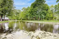 'Heart Pond Resort' Home in Carmel-Westfield Area - Wifi