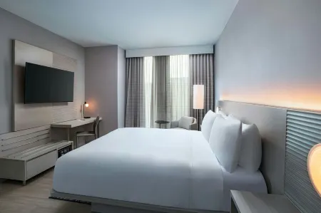 AC Hotel Phoenix North Norterra