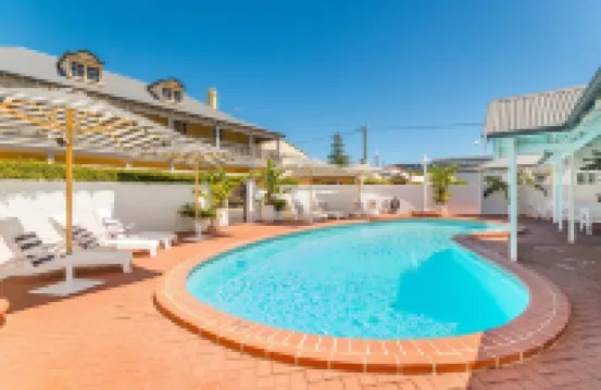 Clifton Motel & Grittleton Lodge