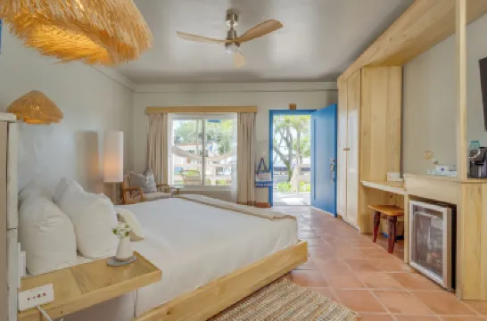 Blue Reef Beach and Marina Hotels in 