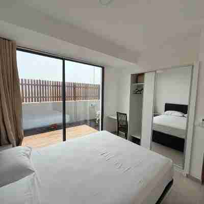 JoLi Beach House - Spacious Ground Floor T2 Apartment Rooms