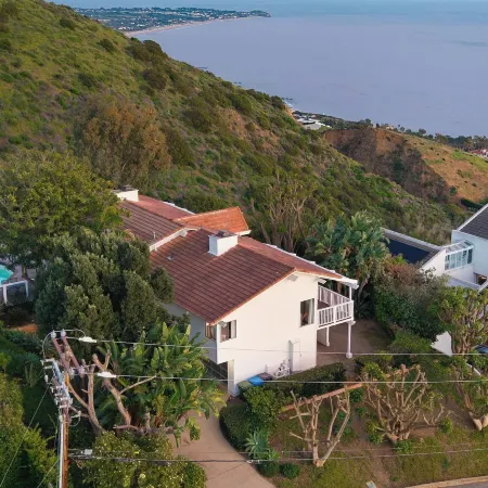 Pacific View Malibu by Avantstay Oceanfront Retreat + Ocean Views