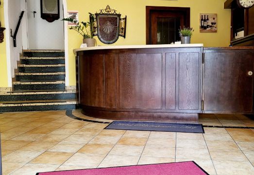 호텔 조식 뷔페 세팅