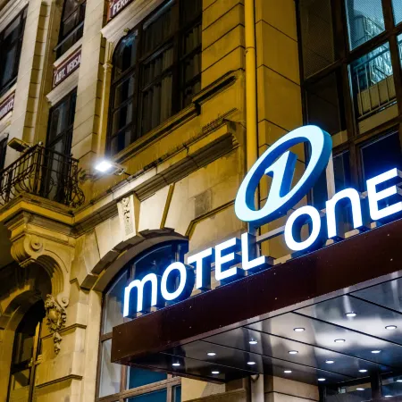 Motel One Frankfurt-Hauptbahnhof Отели рядом с достопримечательностью «Нидеррад»