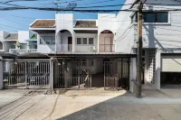 FunnD Mrt lat phrao 5Beds NetflixYouTube