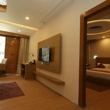 Udit Regency by West Western Kasol ( Central Heated and Air Cooled )