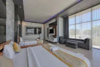 Kelingking Point Hotels near شاطئ كالينجينج (Kelingking Beach)