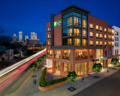 Holiday Inn Express & Suites CHARLOTTE - SOUTH END by IHG Hotels near Sycamore Brewing