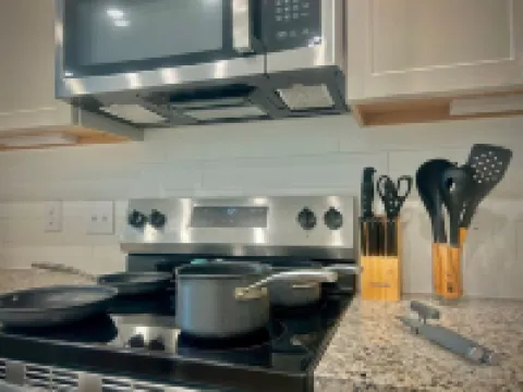 工作者友好，洗衣機/烘乾機，健身房，泳池，優越位置