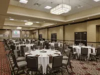 Embassy Suites by Hilton St. Louis Downtown Hotels in der Nähe von Saint Louis Torbogen