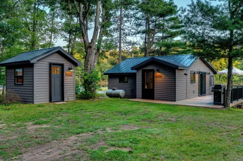 Lake Front Cabin, Media/Game Room, Kayaks, Multi-Level Deck--Newly Remodeled