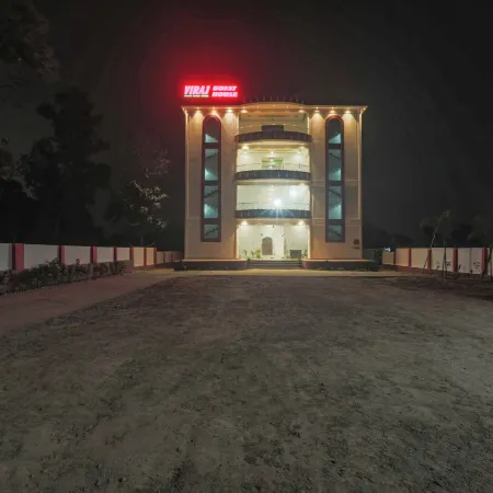 Hotel The Viraj Palace