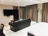 旅行者旅店酒店