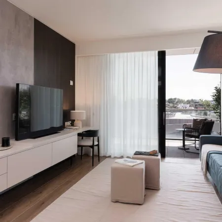 Farus Living