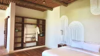 Zahari Oceanfront - 2-Star