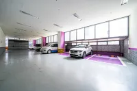 First Hotel - Parkplatz