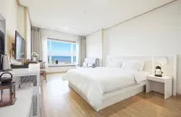 Daebudo Hotel Marina - Mountain view