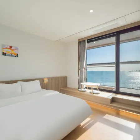 Ulsan Jeonjadong the Van Hotel Отели рядом с достопримечательностью «Каменная балка Юпо»