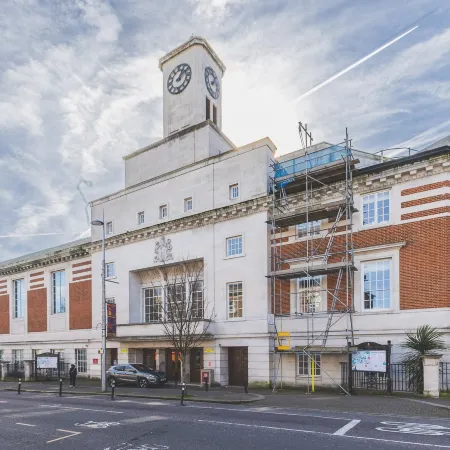 Stylish Historic Acton Apartment