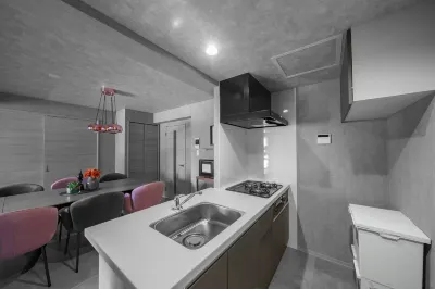 บลู ฟอเรสต์ 203 โรงแรมใน