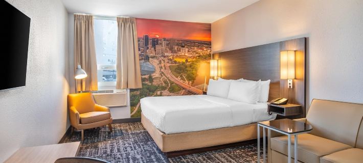 Clarion Pointe Hotels in Winnipeg