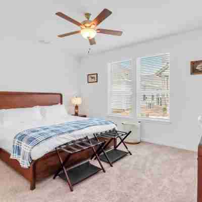 Cowboy Casa Near Downtown Rooms