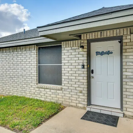 Welcoming Edinburg Apartment - Pet Friendly!