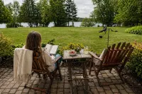 Peaceful Lake Nowland Cottage Retreat in Charlevoix