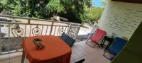 F2 Sea View with Jacuzzi in Petite-Anse.