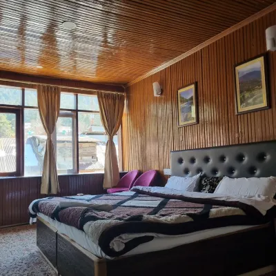 Central Hotel