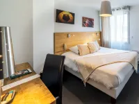 Auberge du Cheval Blanc Logis Hotel Hôtels à : Baud