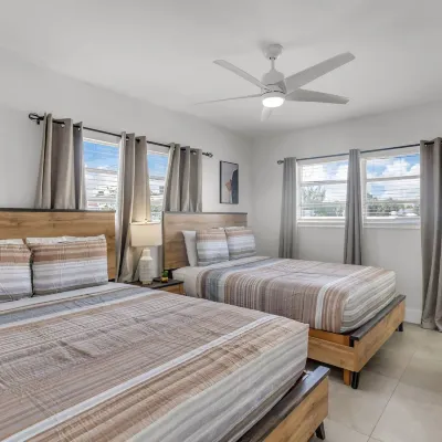 Bayview Regency Apartments by Lowkl Hotels near Bay View Drive Park