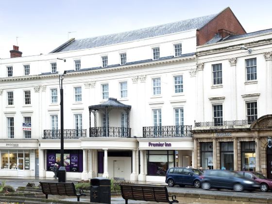 Premier Inn Leamington Spa Town Centre