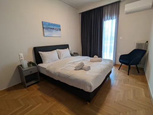 Spacious seaside flat at alimos - 4-Star