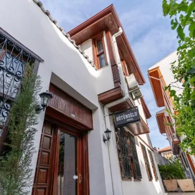 BÜTÜNOĞLU PANSİYON Hotel dekat Ataturk Monument