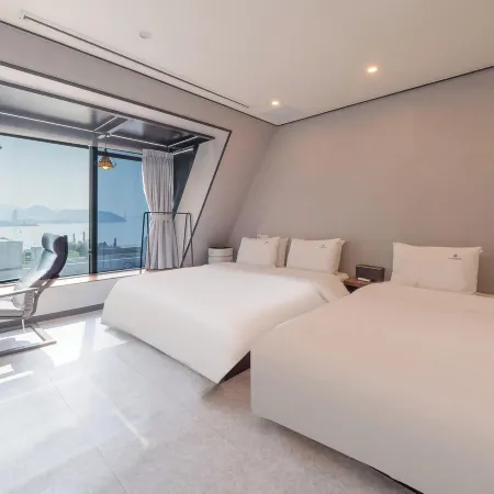 Lucas Hotel